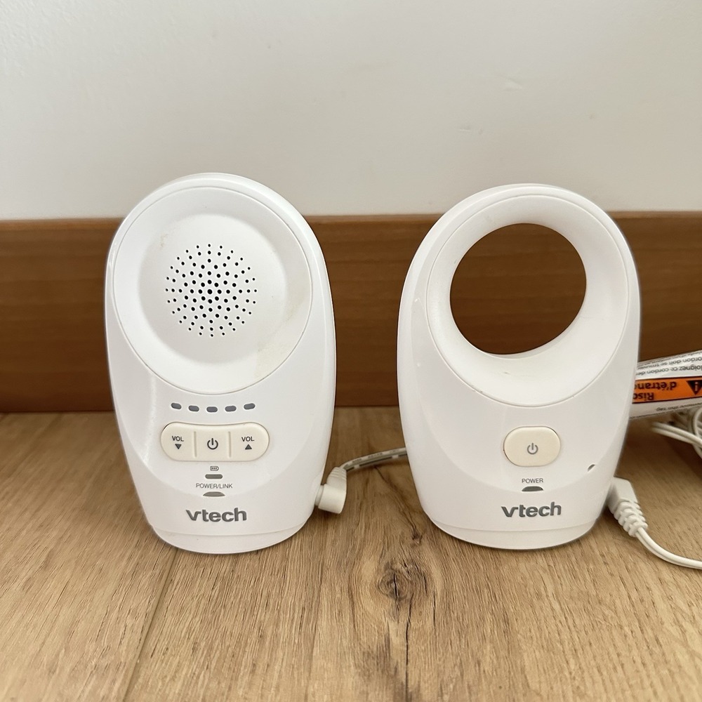 VTech DM1111 Enhanced Digital Audio Baby Monitor - White - Picture 2 of 6